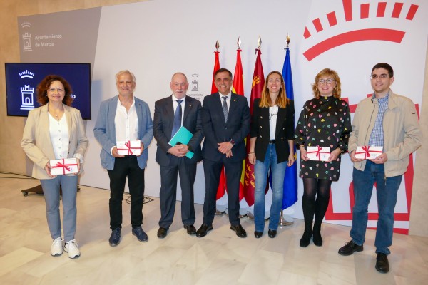 Los médicos que ofrecen atención domiciliaria en Murcia tendrán un acceso más fácil al aparcamiento 