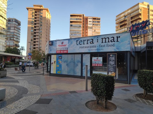 El centro de Benidorm sigue atrayendo marcas internacionales: Popeyes, nuevo inquilino