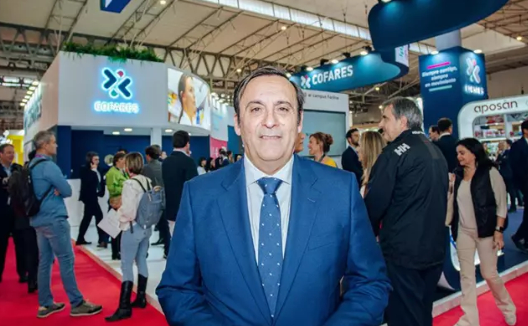 Pastor (Cofares) pide dotar de competencias a las farmacias para reforzar la salud pública