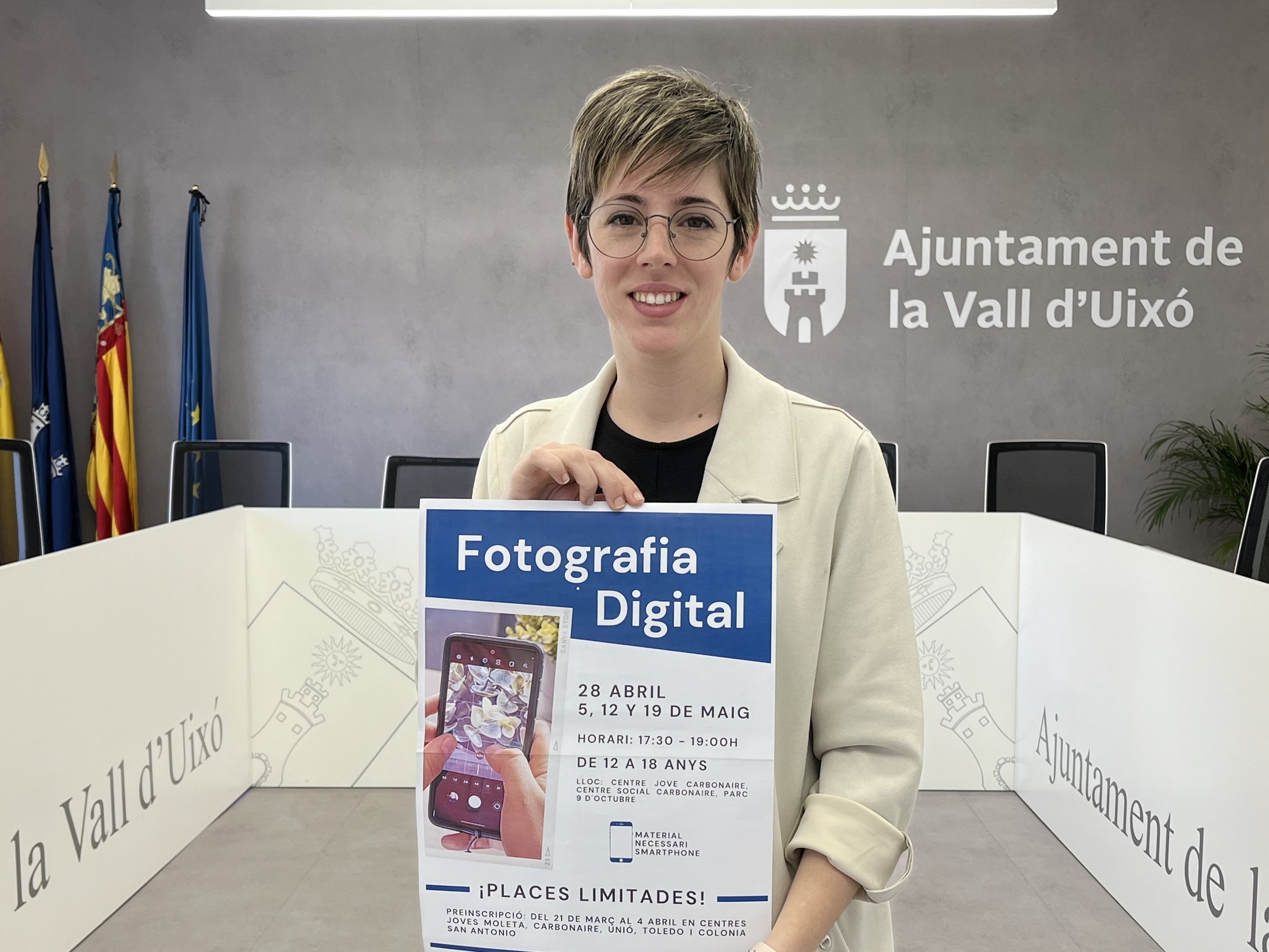 El Ayuntamiento de la Vall d'Uixó convoca un taller de fotografía digital para jóvenes