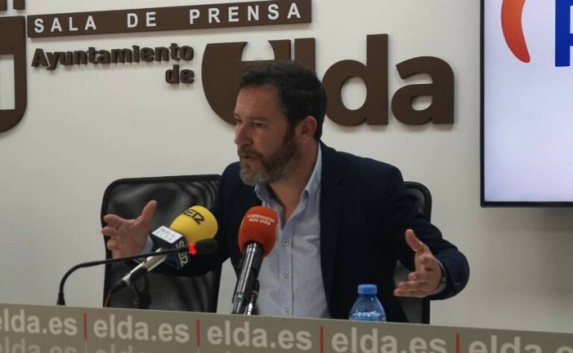 Dimite el presidente del PP de Elda, Fran Muñoz, por discrepar con la elección del candidato