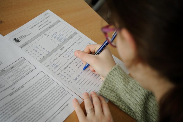Educación pone a prueba su nueva EBAU con ejercicios menos memorísticos 