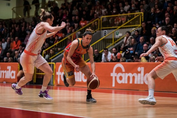 Derrota en Schio y Valencia Basket se encomienda a la Fonteta