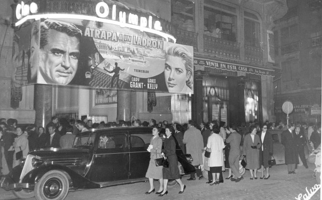 La exposición por los 100 años del Teatro Olympia muestra un siglo de cambios en el espectáculo y en la ciudad de Valencia