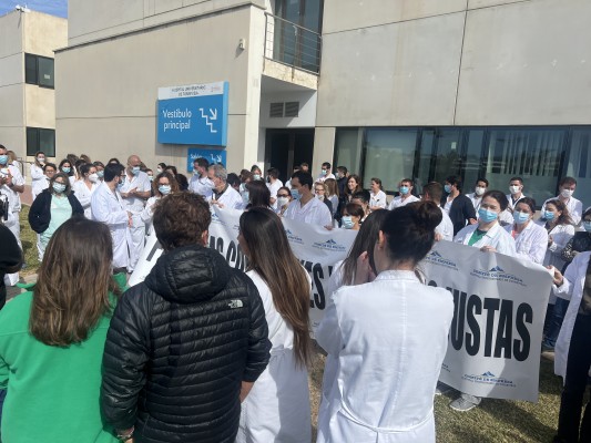 El Comité del Hospital de Torrevieja fija la huelga después de Semana Santa por 