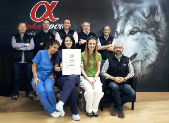 Alpha Spirit desarrolla un alimento 100% natural para mascotas que llega a más de 40 países