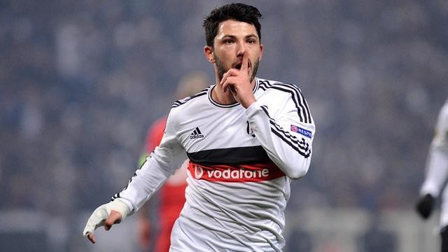 El VCF se fija en el mediocentro Arslan Tolgay