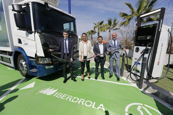 Iberdrola y Disfrimur activan el primer corredor mediterráneo por carretera sin emisiones
