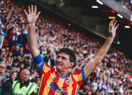 Otro gol de Kempes