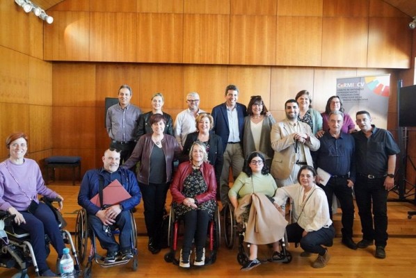 Mazón propone una ley para el tercer sector y rebajas fiscales para las personas con discapacidad