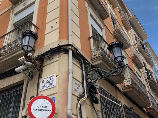 Alicante renueva el 85% del alumbrado y estrena luces en la Montanyeta, Caso Antiguo y Bailén