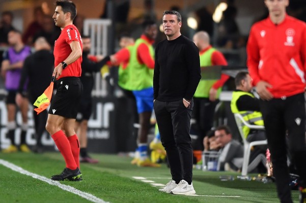 El Efesé tiene el problema en casa: 21 puntos en 16 partidos por los 23 en 15 que logró fuera 
