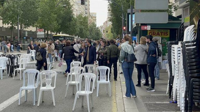 Podemos pide municipalizar el servicio de las sillas de Murcia a 3 semanas de las Fiestas de Primavera