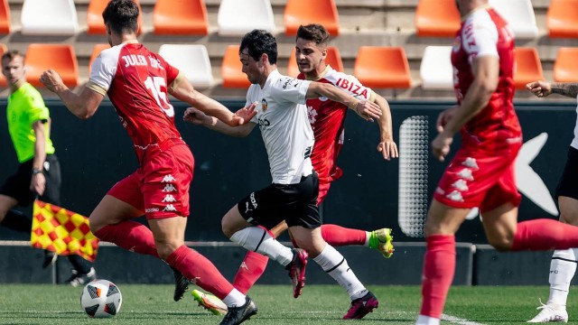 Empate del Mestalla con uno menos ante el CD Ibiza