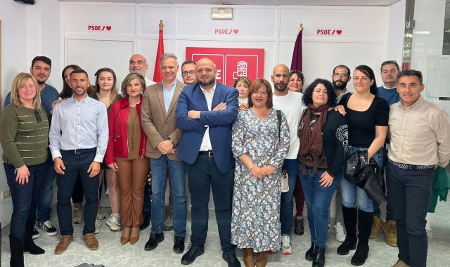 Isabel Andreu y el exedil Pedro Contreras secundan a Manolo Torres en la lista del PSOE de Cartagena
