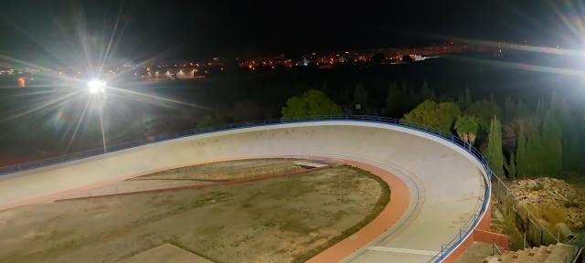 Borriana instal·la nova il·luminació eficient al velòdrom municipal
