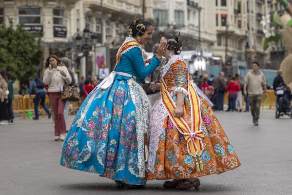Valencia coge aire con optimismo para unas Fallas que espera que sean de récord