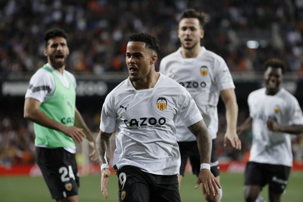 El olfato y talento de Kluivert es necesario en el Valencia