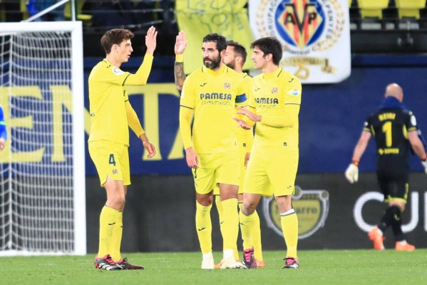 El Villarreal festeja su centenario en un duelo directo con el Betis