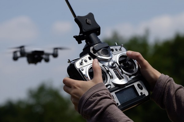 València usa drones para controlar los brotes de mosquitos en l'Albufera