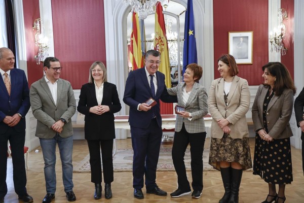 Les Corts rescatan las actas de la época foral y recuerdan los 