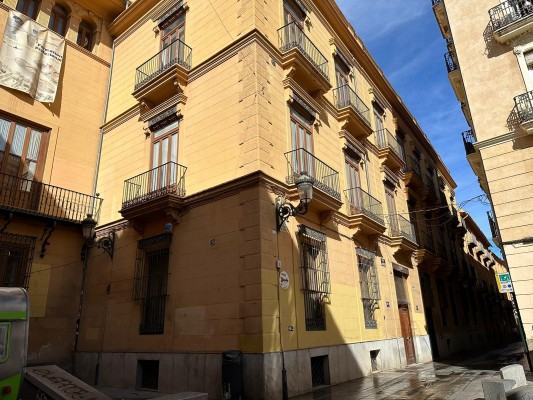 Una empresa promueve un hotel frente al Teatro Talía con un total de 31 habitaciones