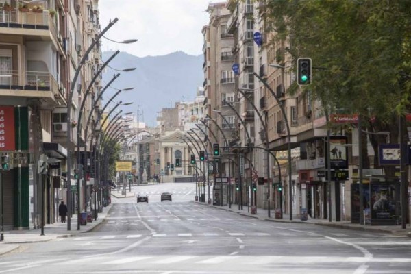 La Comunidad ofrece un cheque de 300 euros para el pago de la hipoteca a las familias con rentas bajas
