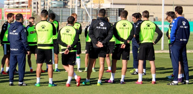 El Elche busca una victoria para acercarse a la zona alta