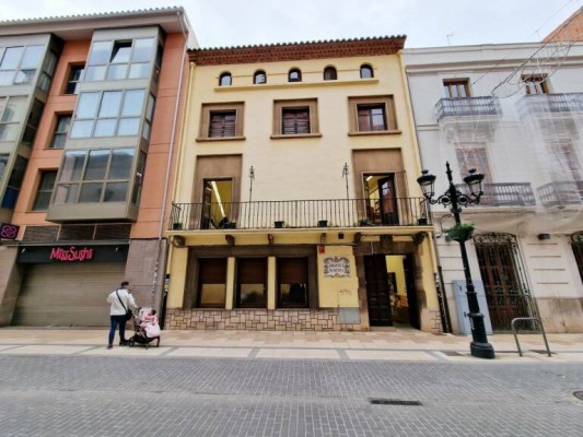 Al Fadrell se le atragantan la gestión del recinto ferial y la rehabilitación de la biblioteca municipal