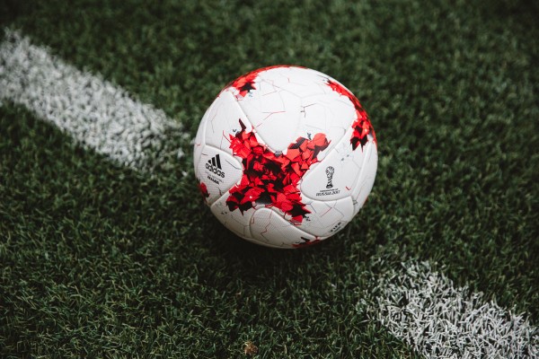 Adidas presenta Krasava, el balón oficial de la Copa Confederaciones 2017