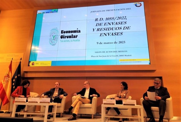 La Generalitat Valenciana, escogida para presentar en Madrid el real decreto de envases y residuos