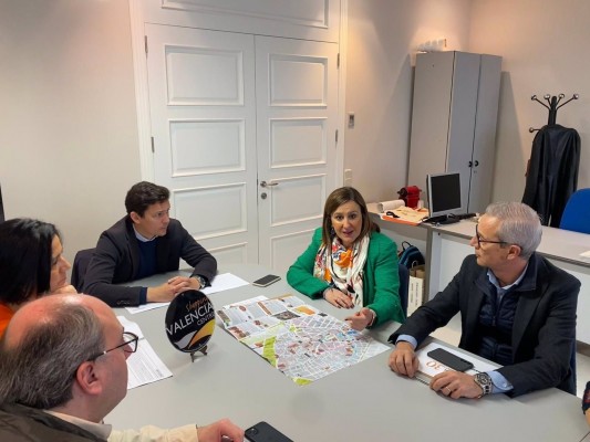 Catalá promete recuperar líneas de EMT en el centro histórico y poner cámaras de vigilancia
