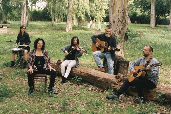 El cantautor Tomàs de los Santos fa un repàs a 10 anys de trajectòria al Teatre Micalet