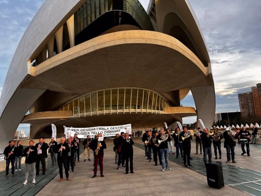 La Banda Municipal pide la dimisión de Gloria Tello por la 