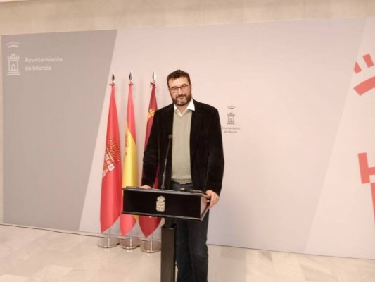 Serrano ficha a Ginés Ruiz Maciá para el PSOE