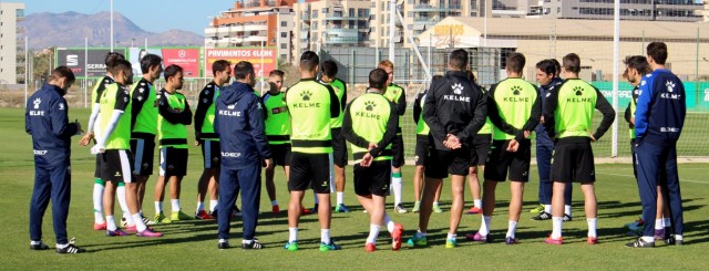 Toril convoca a Armando, Matilla y Eldin