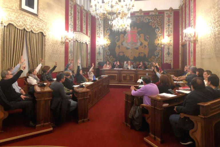 Una reunión del consejo escolar municipal de Alicante, en imagen de archivo. - 