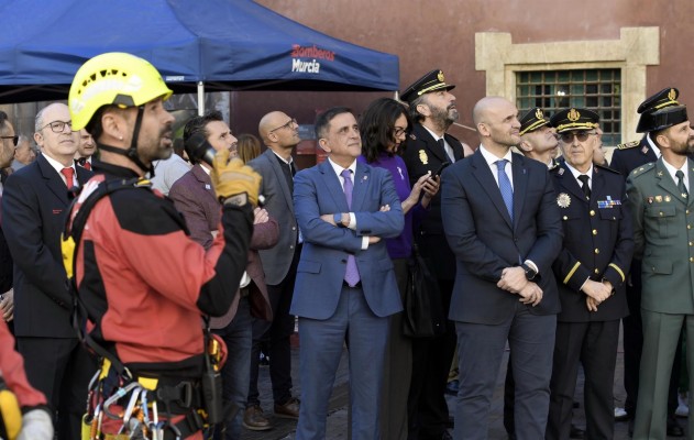 Murcia convocará 41 nuevas plazas de bombero y 20 de conductores