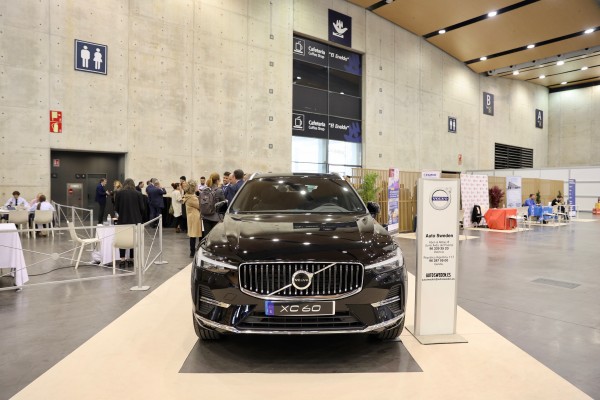 El Volvo XC40 Recharge Eléctrico Puro y XC60, coches oficiales de Forinvest de la mano de Auto Sweden