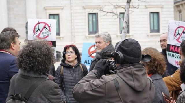 Saavedra (Podemos) pide eliminar el artículo que exime a las renovables de la declaración de impacto ambiental