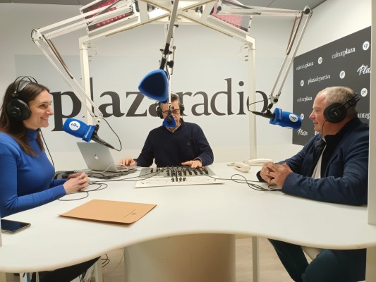 La Emshi entra en el podcast con Valencia Plaza y 'AGUA', una serie de cuatro capítulos