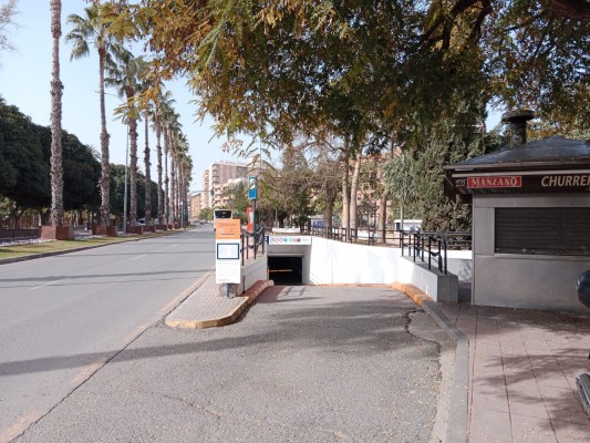 De más disuasorios a aparcamientos municipales: Murcia ultima su plan para sacar los coches del centro 