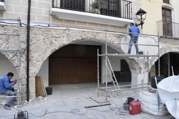 Almassora destina 40.000 euros en la recuperación de los arcos medievales de la plaza Mayor 