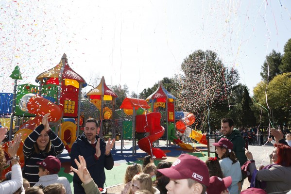 Mislata abre en La Canaleta una de las áreas de juegos infantiles más grande de la Comunitat 
