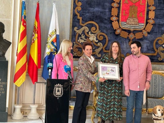 Alicante apoya el cupón de la igualdad y el fin de la brecha salarial impulsado por la ONCE