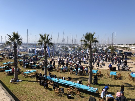 Valencia Mar da el pistoletazo de salida a las fallas con más de 400 personas en el IV Concurso de Paella Marinera


