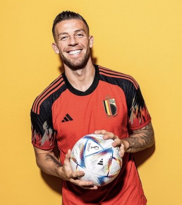 Alderweireld anuncia que deja la selección belga
