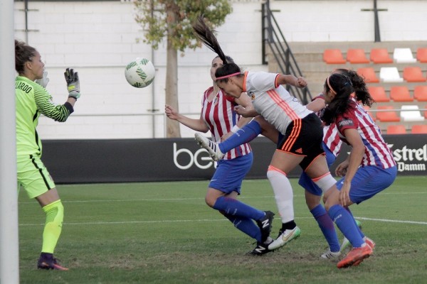 El Valencia CF Femenino cede sus primeros puntos en casa
