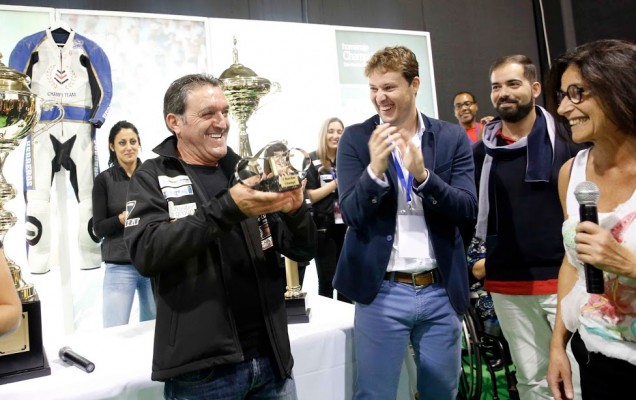 Manuel 'Champi' Herreros recibe el homenaje de la afición en Feria Valencia