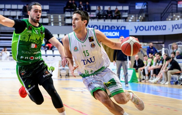 El TAU Castelló se lleva la victoria gracias a un gran tercer cuarto